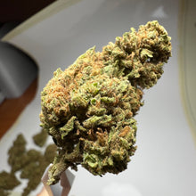 Carica l'immagine nel visualizzatore di Gallery, Silver Haze -Small - Indoor - 2,50€/g