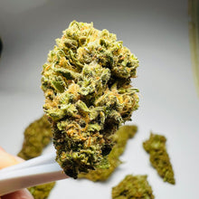 Carica l'immagine nel visualizzatore di Gallery, Silver Haze -Small - Indoor - 2,50€/g