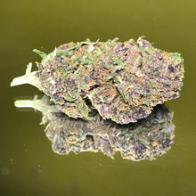 Carica l'immagine nel visualizzatore di Gallery, Infiorescenza Purple OG CBD – Cannabis Light Premium | Alta Qualità